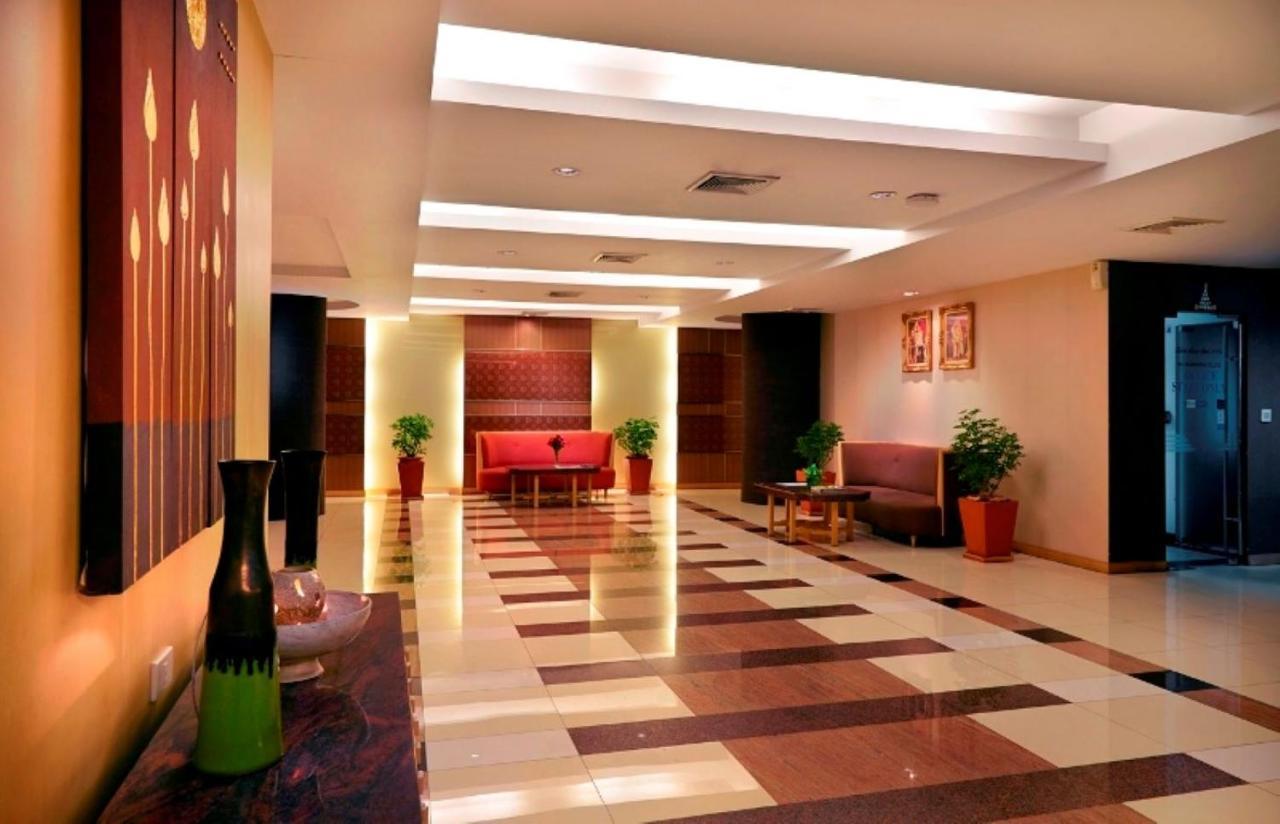 S.M. Grande Residence Bangkok Esterno foto