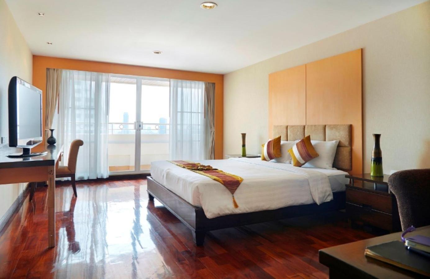 S.M. Grande Residence Bangkok Esterno foto
