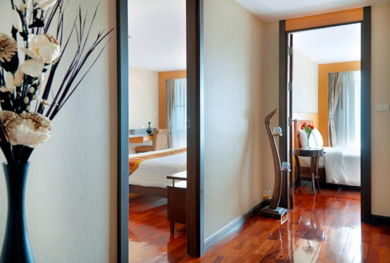 S.M. Grande Residence Bangkok Esterno foto